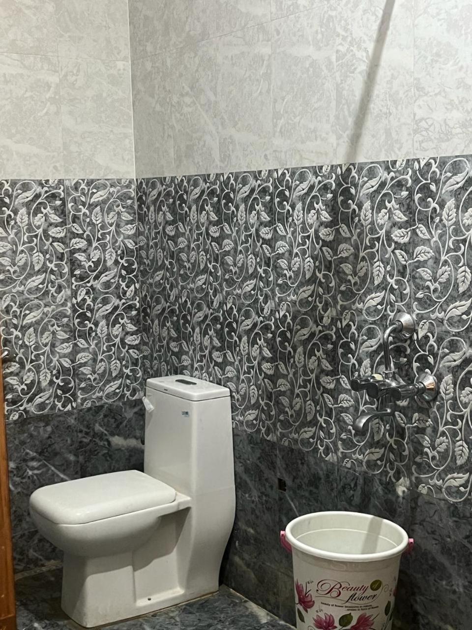 Kashi Inn فاراناسي المظهر الخارجي الصورة